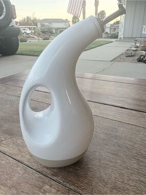 Rachael Ray White Ceramic Oil Pourer with Sculpted Cutout Handle